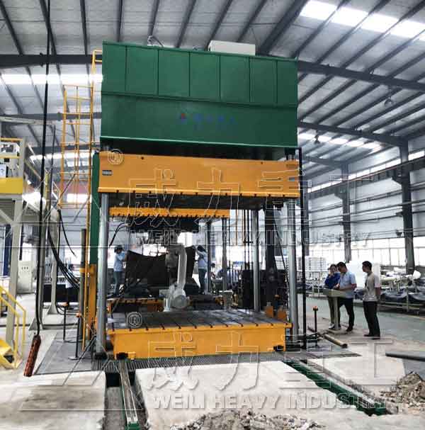 315噸汽車內(nèi)飾件模壓成型液壓機(jī)