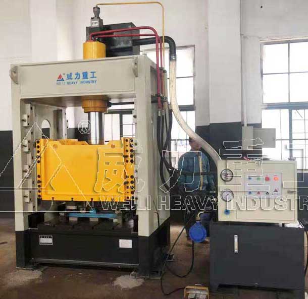 100噸框架式液壓機(jī)_汽車(chē)座椅骨架冷擠壓成型設(shè)備