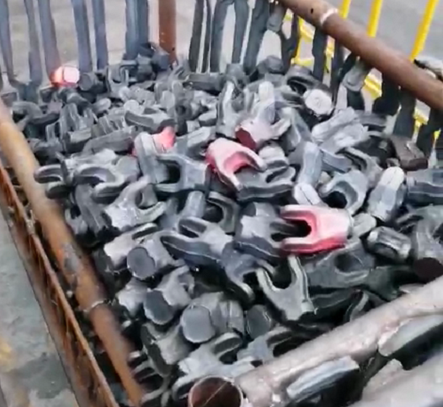 熱鍛成型萬(wàn)向節(jié)叉