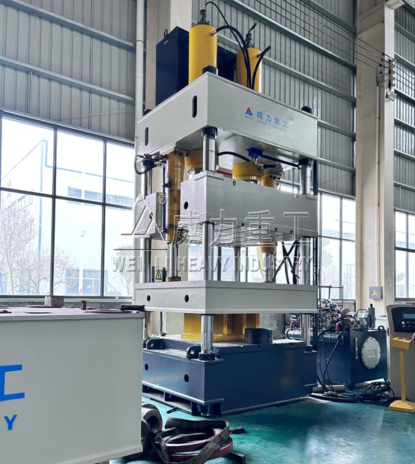 630噸膨脹蛭石板液壓機(jī)