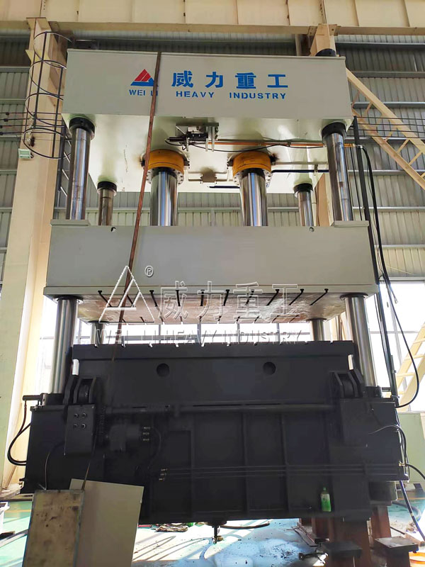 汽車板金件拉伸液壓機(jī)-800噸四柱液壓機(jī)(液壓墊